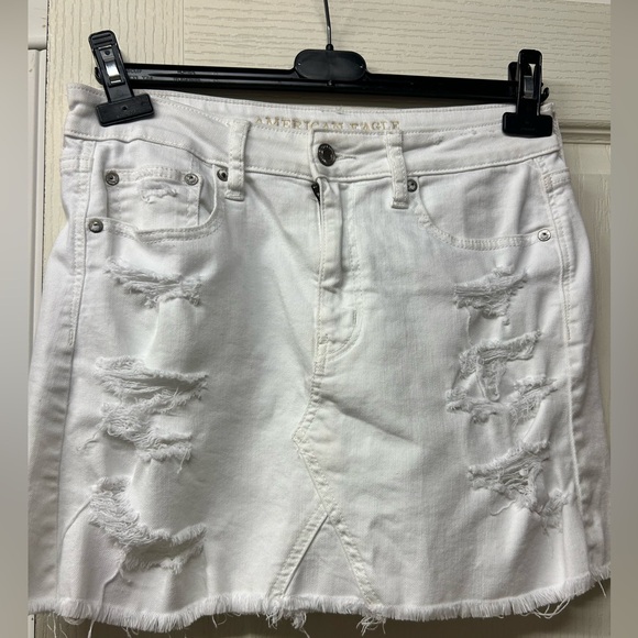 White jean skirt with rips - Picture 1 of 4